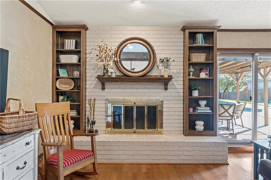 741 Ivy Ann Drive, Woodway, Texas image 13