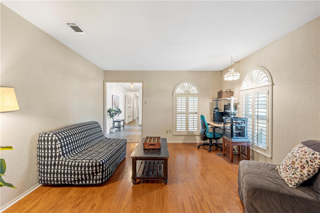 741 Ivy Ann Drive, Woodway, Texas image 22