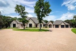 1136 Queen Elizabeth Drive, McGregor, Texas image 13