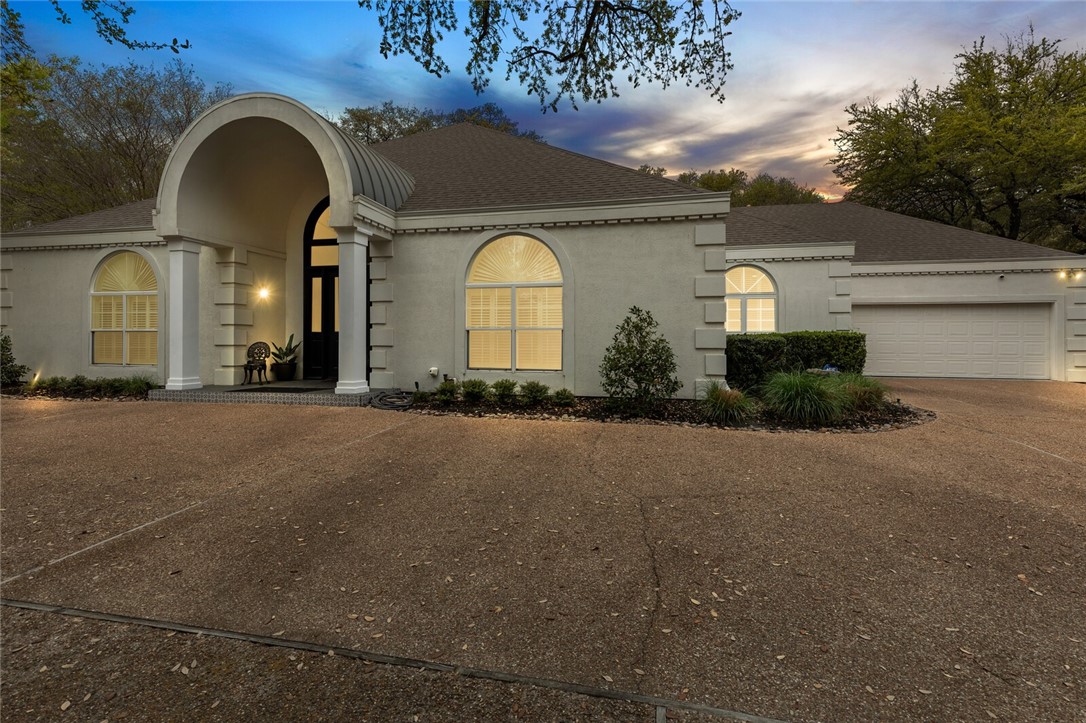 3013 Deerwood Drive, Waco, Texas image 3