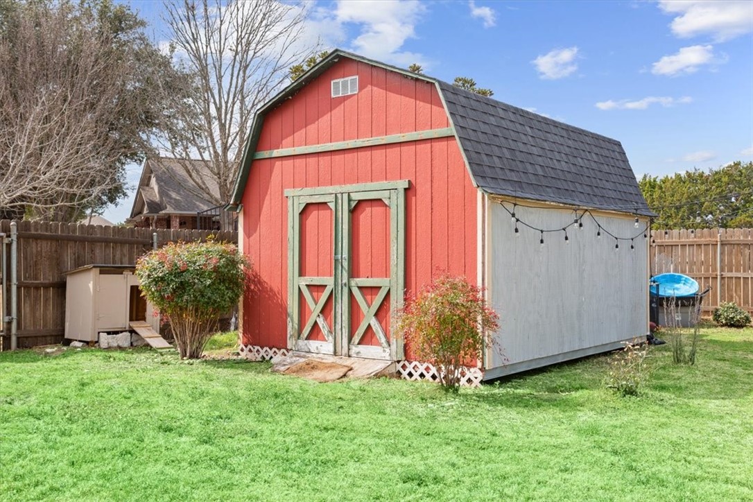 122 Greentree Drive, Crawford, Texas image 38