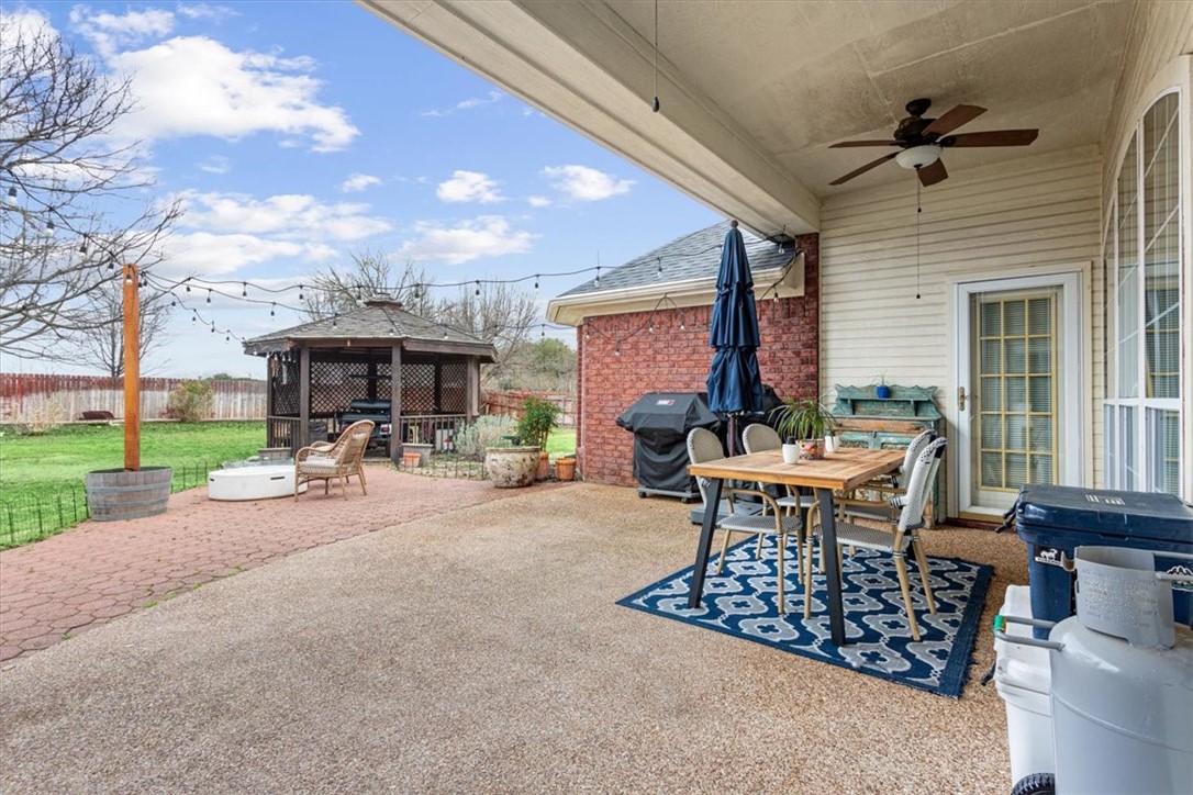 122 Greentree Drive, Crawford, Texas image 32