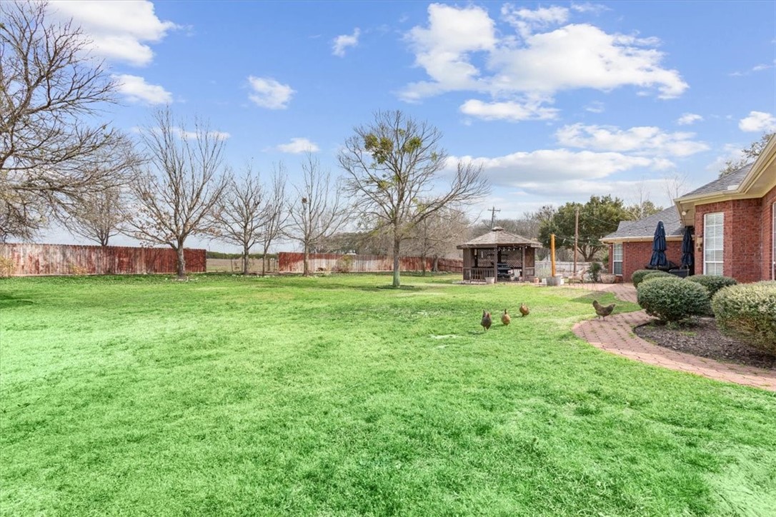 122 Greentree Drive, Crawford, Texas image 36