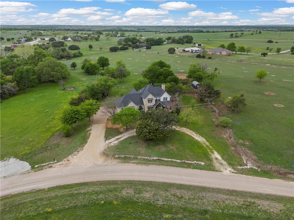 1074 Lifestyle Lane, McGregor, Texas image 5
