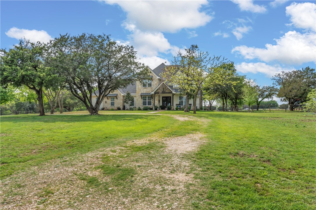 1074 Lifestyle Lane, McGregor, Texas image 4