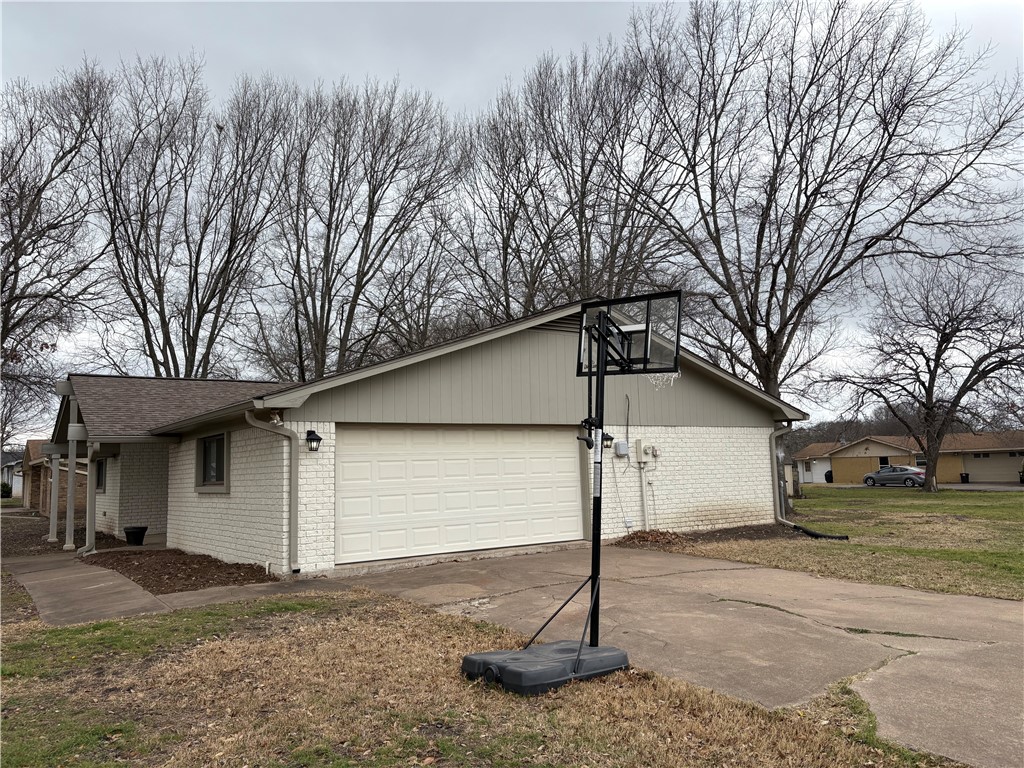 220 Ivy Lane, Hewitt, Texas image 27