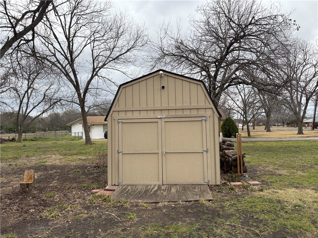 220 Ivy Lane, Hewitt, Texas image 28