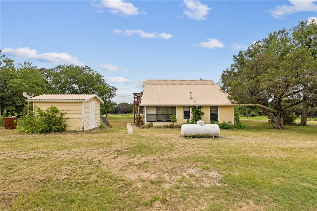 2462 Fm 182, Clifton, Texas image 4