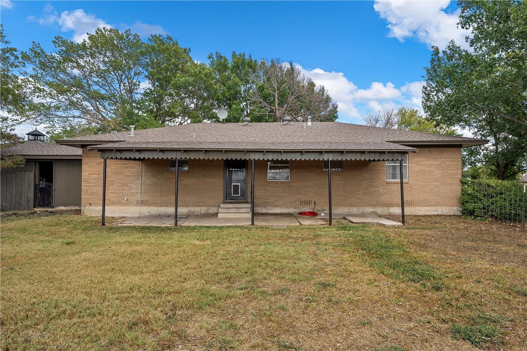 219 Tree Top Drive, West, Texas image 20