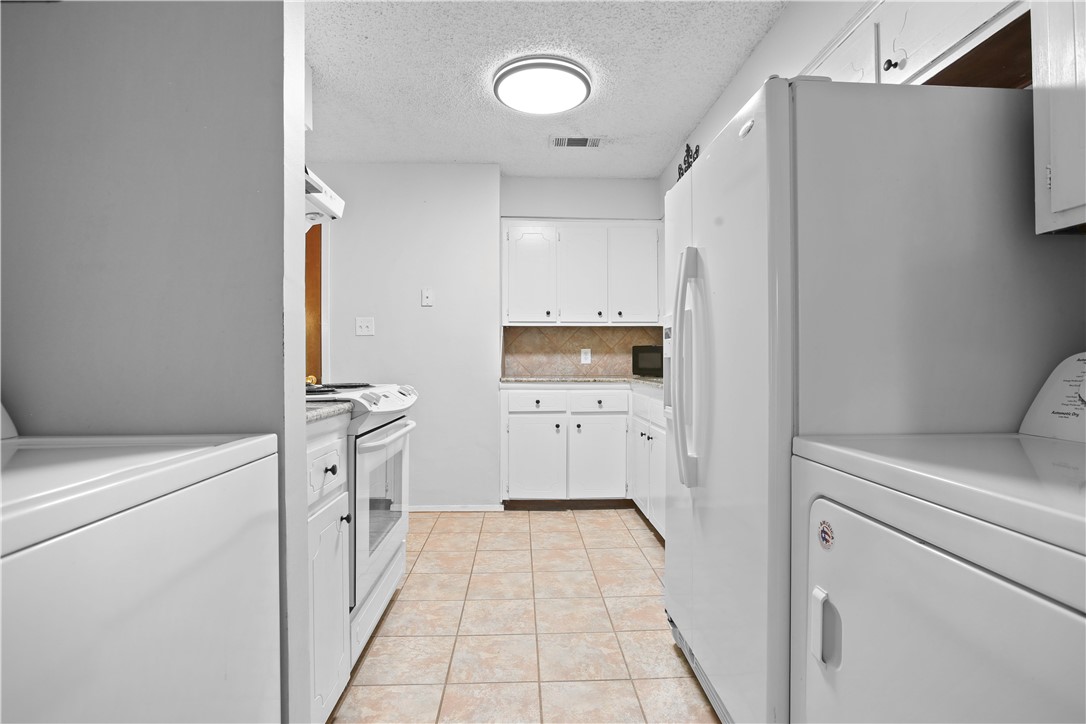 918 W 5th Street, McGregor, Texas image 11