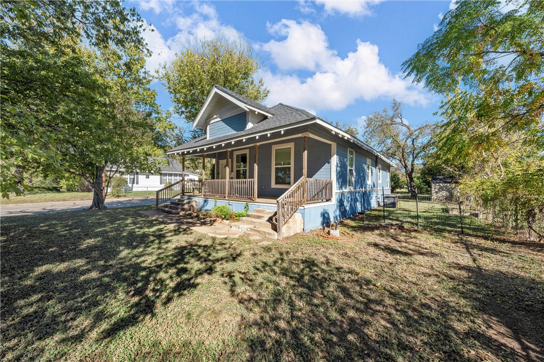 1525 N 6th Street, Waco, Texas image 2