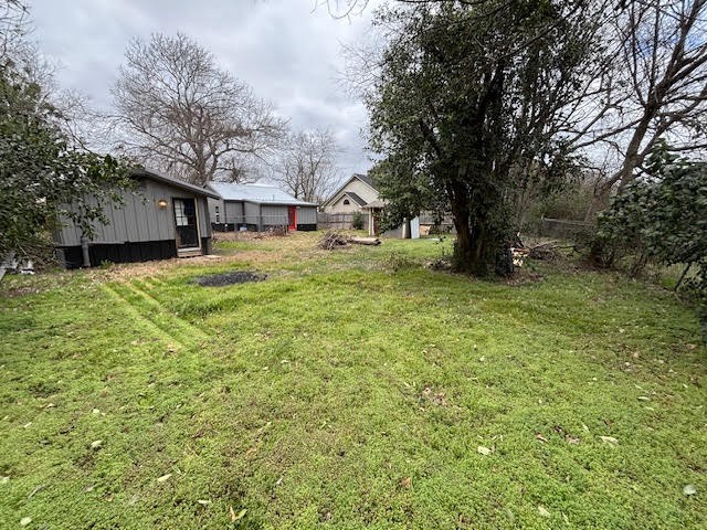 105 & 103 N Oak Street, Lorena, Texas image 4