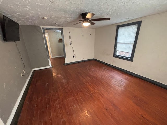 105 & 103 N Oak Street, Lorena, Texas image 10