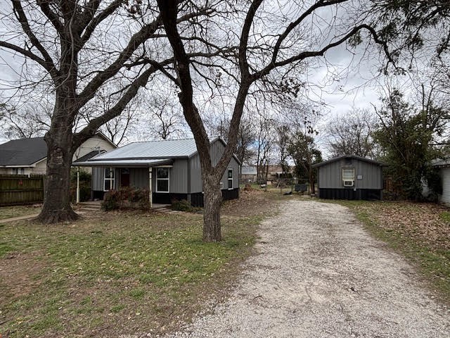 105 & 103 N Oak Street, Lorena, Texas image 2