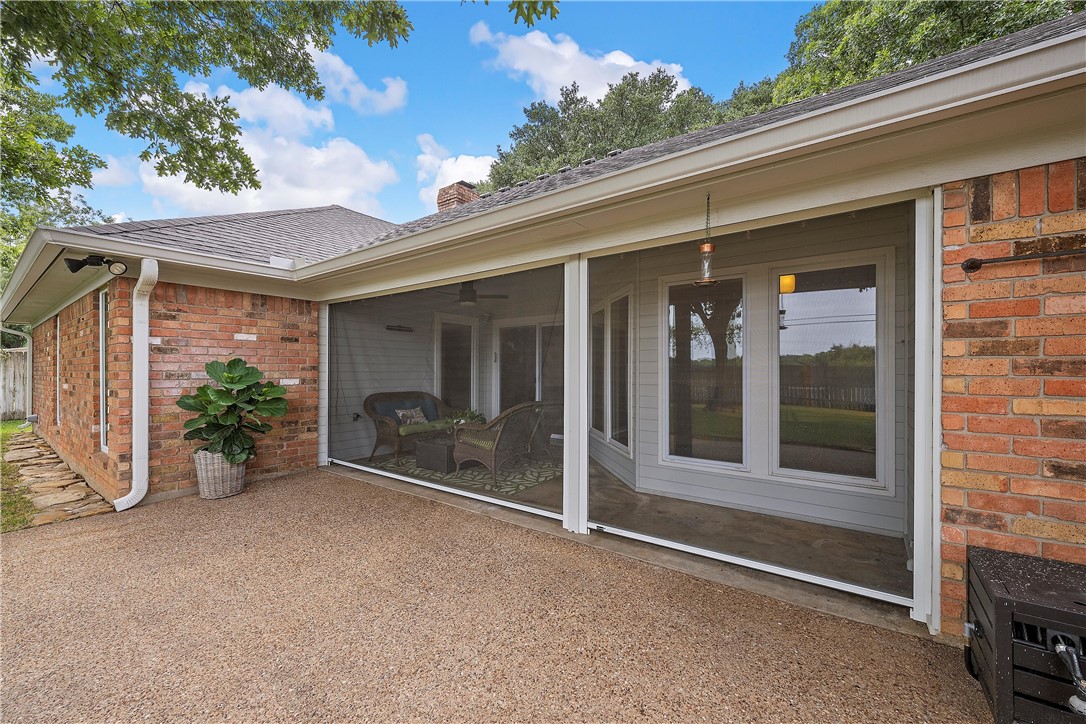 10022 Sandalwood Drive, Woodway, Texas image 35