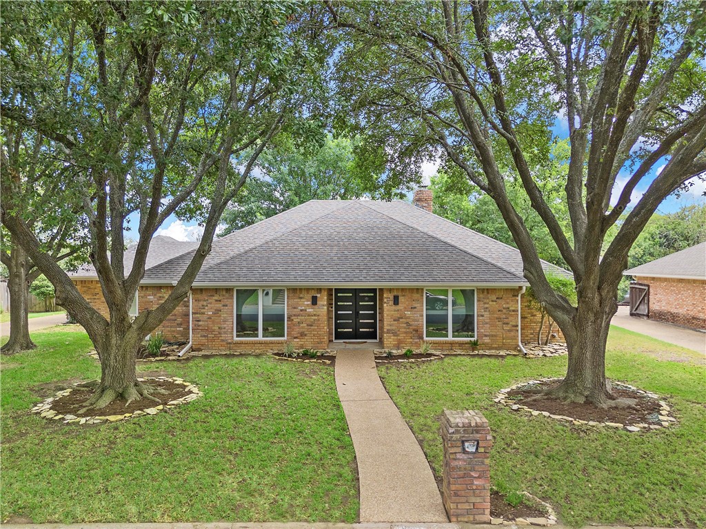 10022 Sandalwood Drive, Woodway, Texas image 1