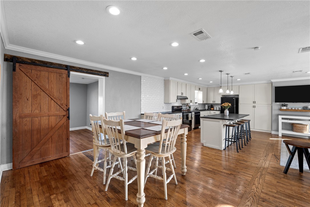 1100 W White Oak Road, West, Texas image 16