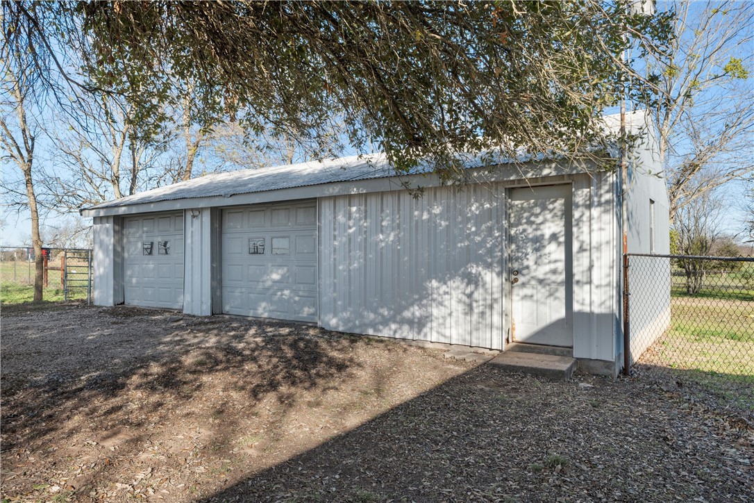 1100 W White Oak Road, West, Texas image 34