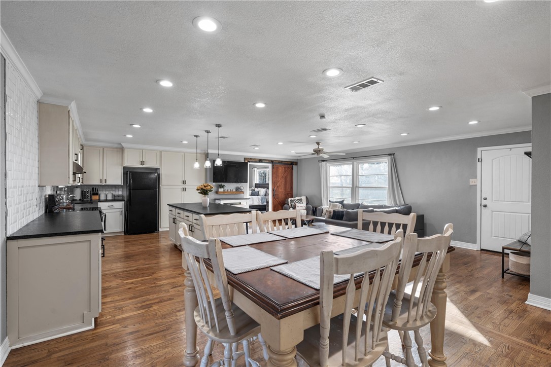 1100 W White Oak Road, West, Texas image 17
