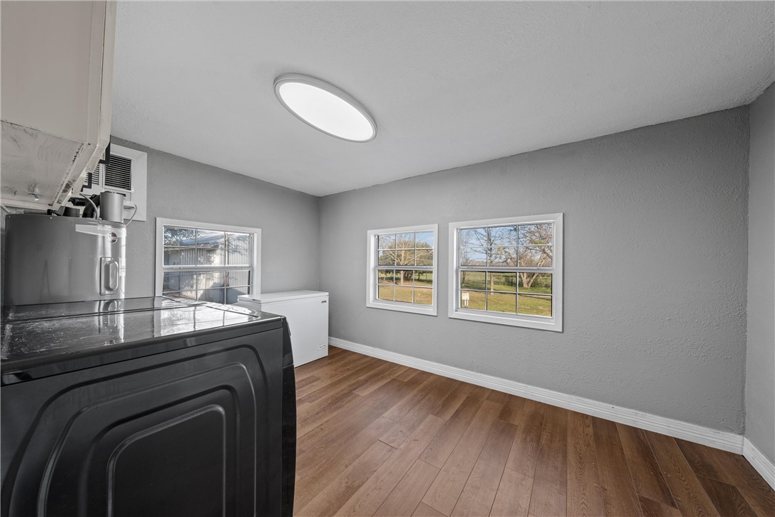 1100 W White Oak Road, West, Texas image 18