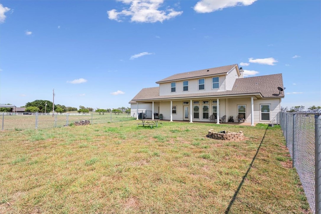 1374 Pleasant Run Road, Crawford, Texas image 41