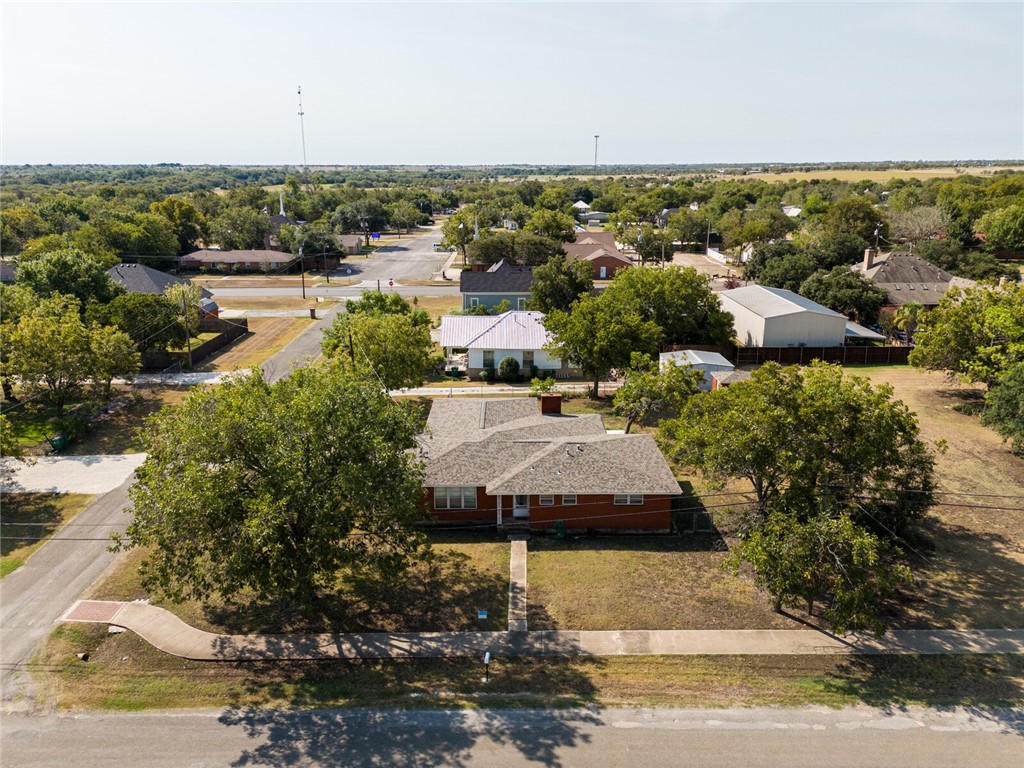 420 W 4th Street, Crawford, Texas image 33