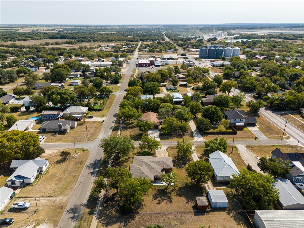 420 W 4th Street, Crawford, Texas image 36