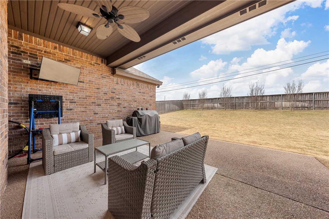 117 Hollygrove Drive, Hewitt, Texas image 33