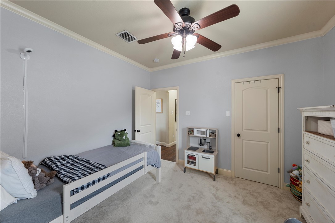 117 Hollygrove Drive, Hewitt, Texas image 25