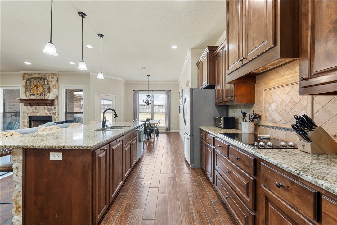 117 Hollygrove Drive, Hewitt, Texas image 13