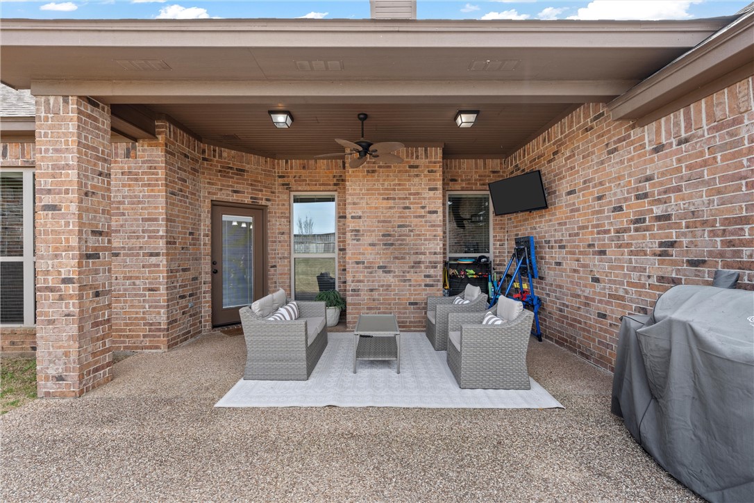 117 Hollygrove Drive, Hewitt, Texas image 32