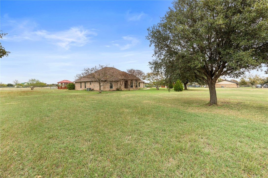 620 Open Spaces, China Spring, Texas image 4