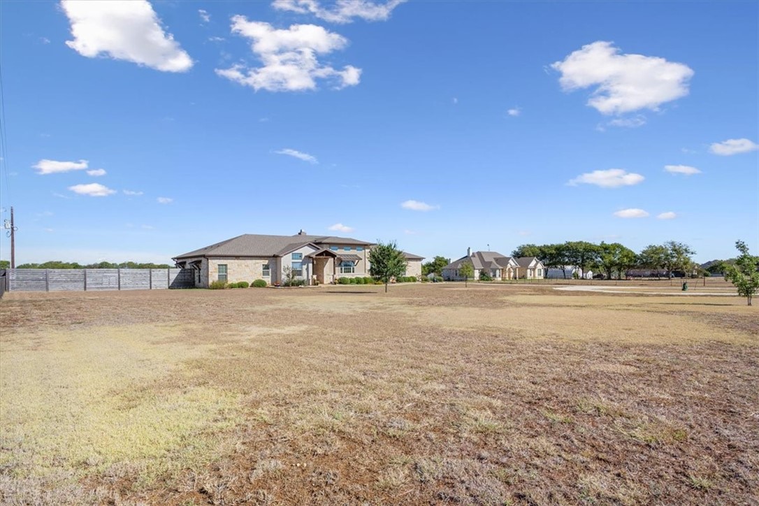 628 Wildflower, McGregor, Texas image 4