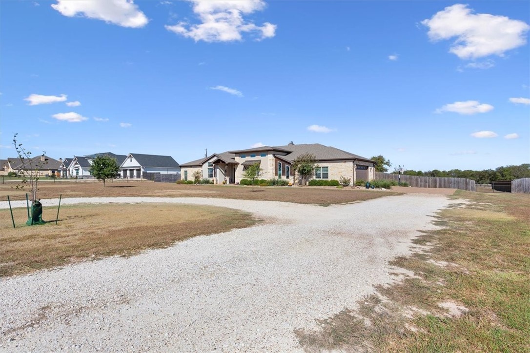 628 Wildflower, McGregor, Texas image 5