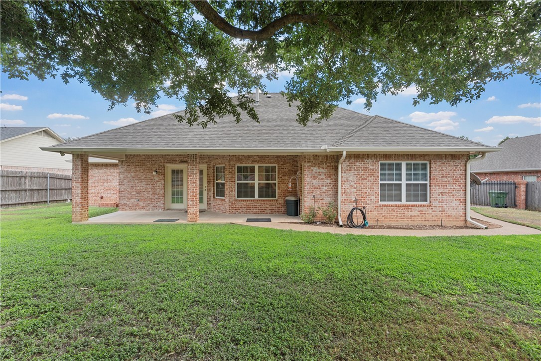 1104 S Harrison Street, West, Texas image 29