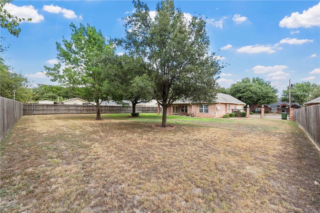 1104 S Harrison Street, West, Texas image 31