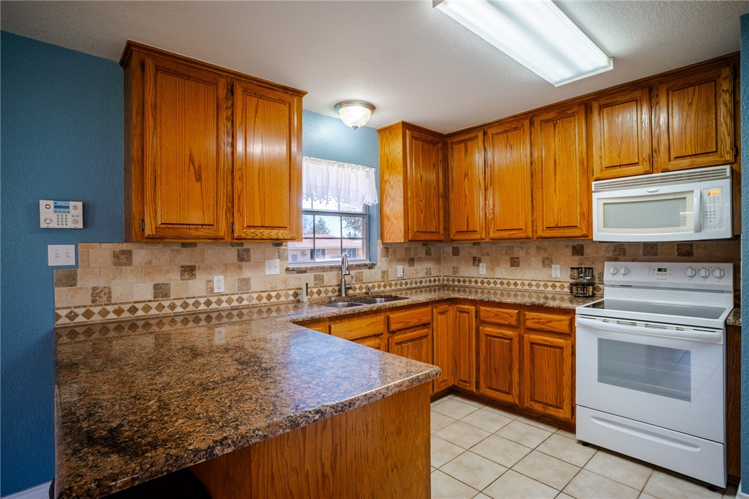 1016 Clark Street, Mexia, Texas image 11