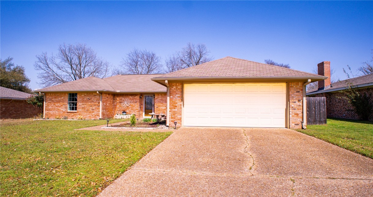 1016 Clark Street, Mexia, Texas image 2
