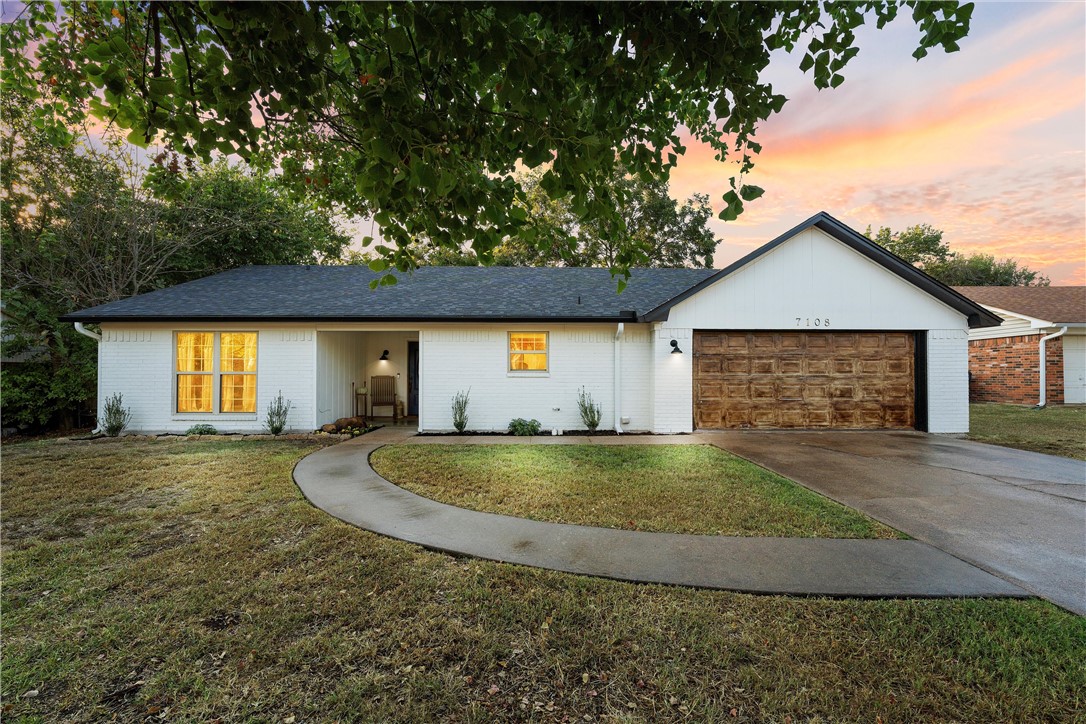 7108 Oxford Drive, Woodway, Texas image 1