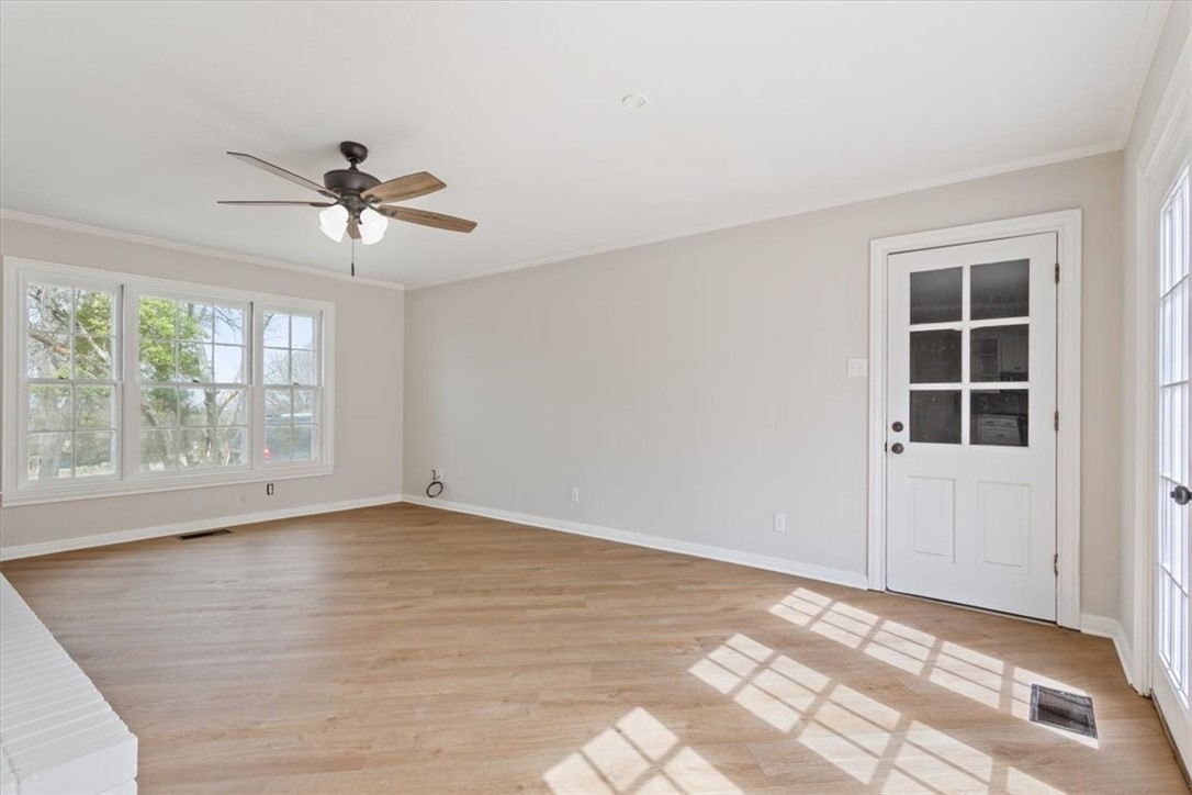 915 Estates Drive, Woodway, Texas image 23