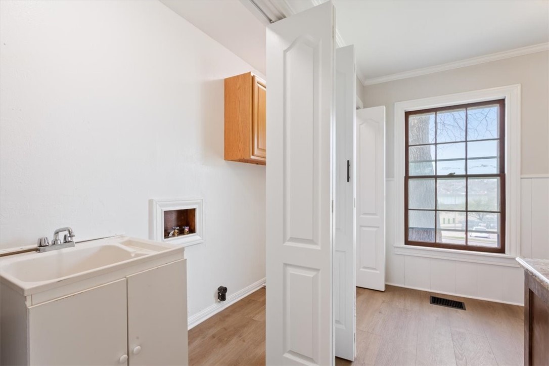 915 Estates Drive, Woodway, Texas image 36
