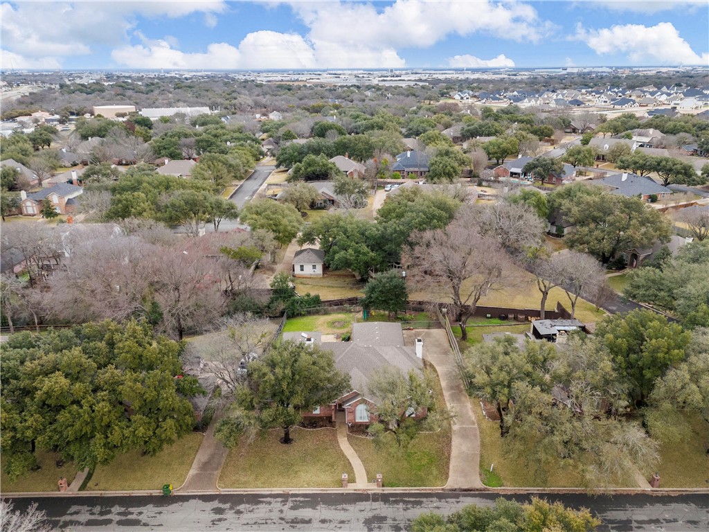 10003 Creek Bend Drive, Woodway, Texas image 37