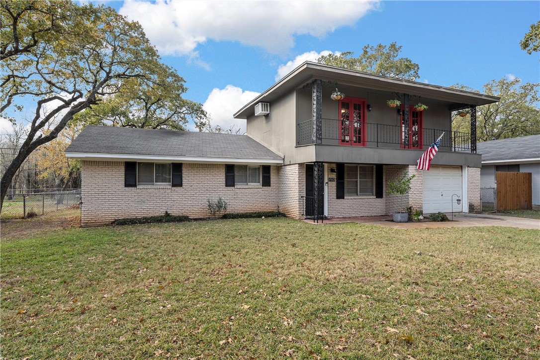 326 S Barbara Street, Waco, Texas image 2