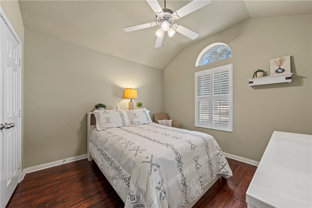 204 Topaz Circle, Hewitt, Texas image 16