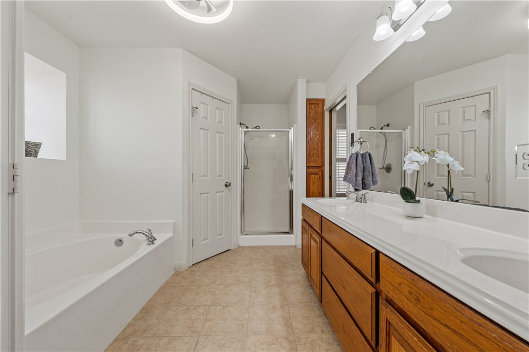 204 Topaz Circle, Hewitt, Texas image 11