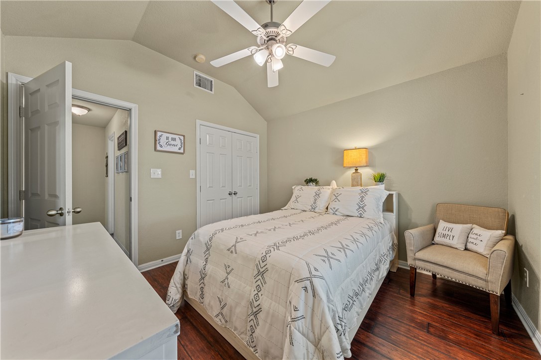 204 Topaz Circle, Hewitt, Texas image 15