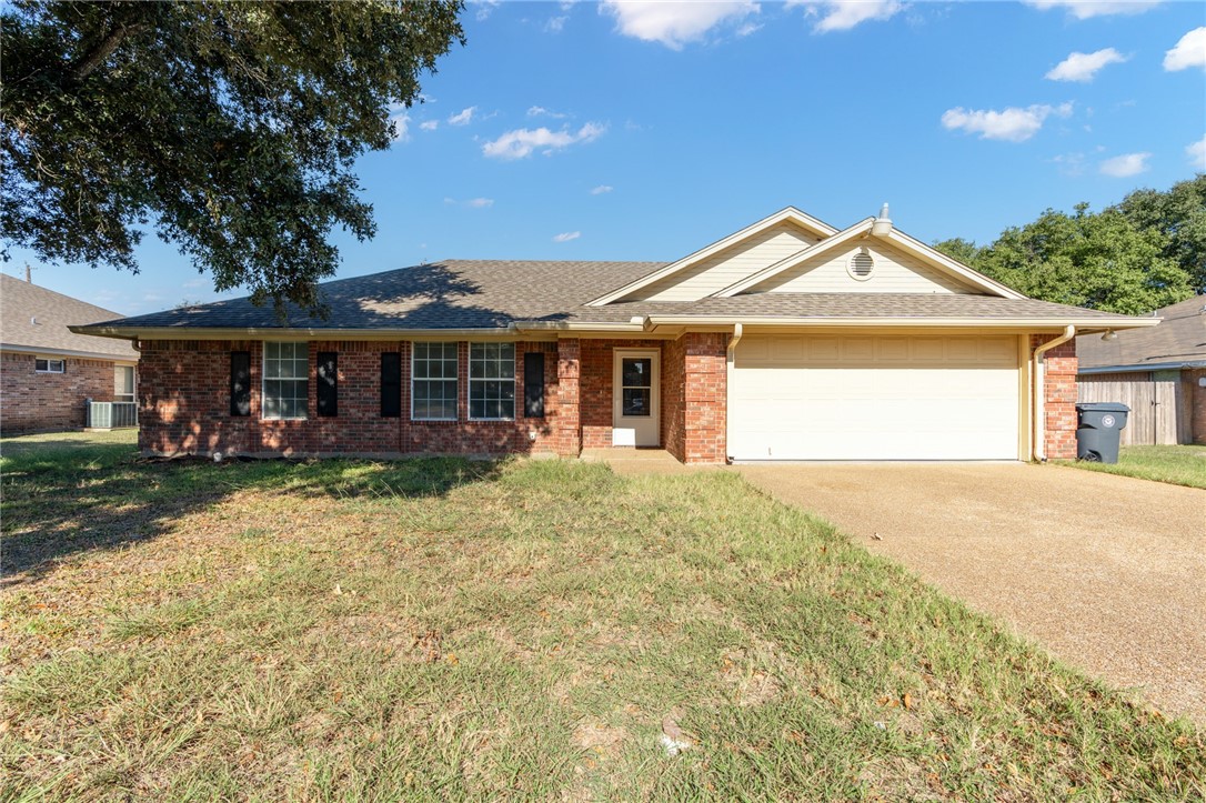 900 Chapel View Drive, Woodway, Texas image 1