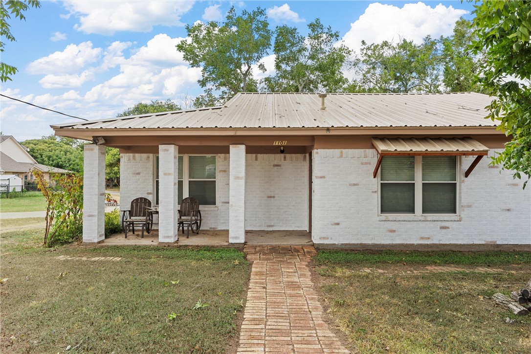 1101 N Marable Street, West, Texas image 4