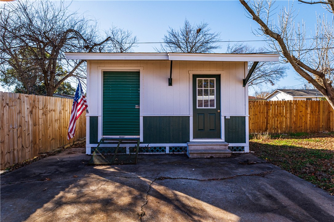 1312 W 3rd Street, McGregor, Texas image 36