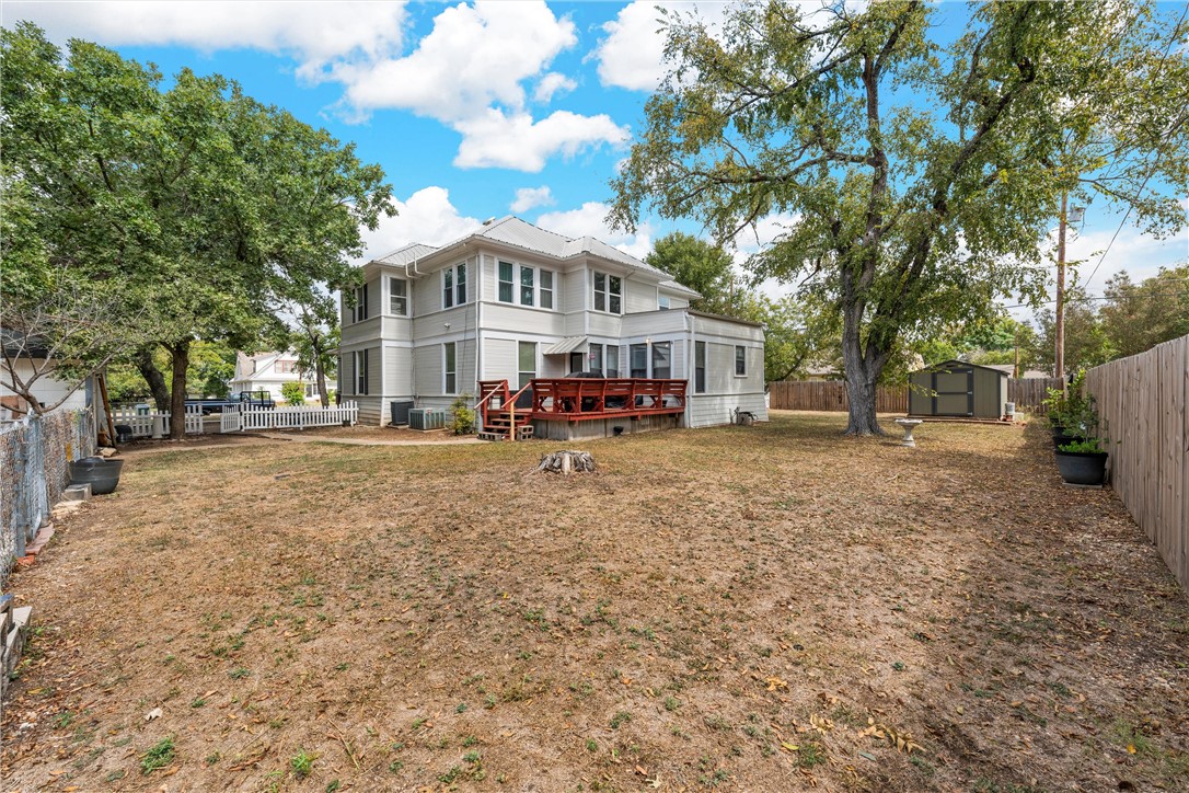 900 W 6th Street, McGregor, Texas image 34